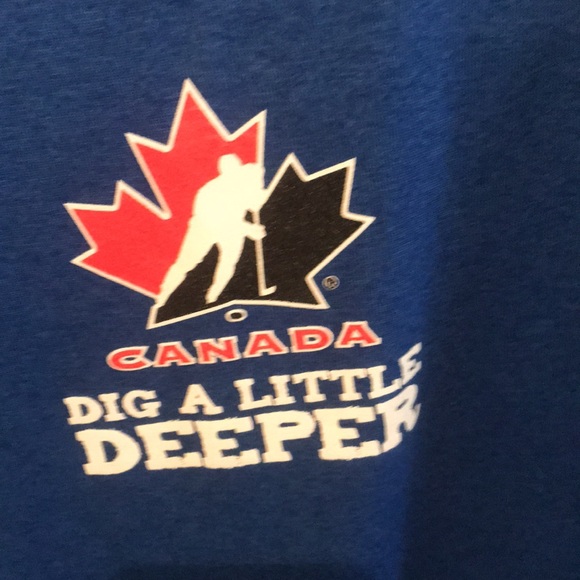 Nike Dry Fit dark blue athletic tee Canada Hockey Patch on back - Picture 5 of 5